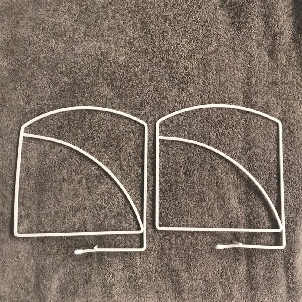Shelf organizer
